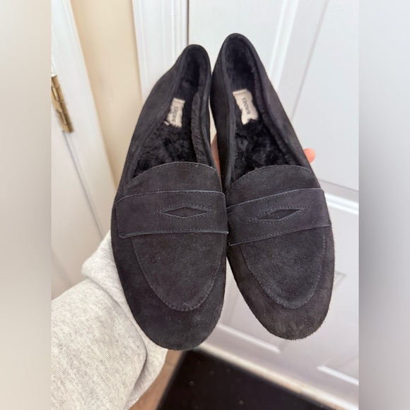 Birdies Shoes - Women’s Birdies Black Vesper Faux Fur Loafers Size 7.5 Cozy Loungewear